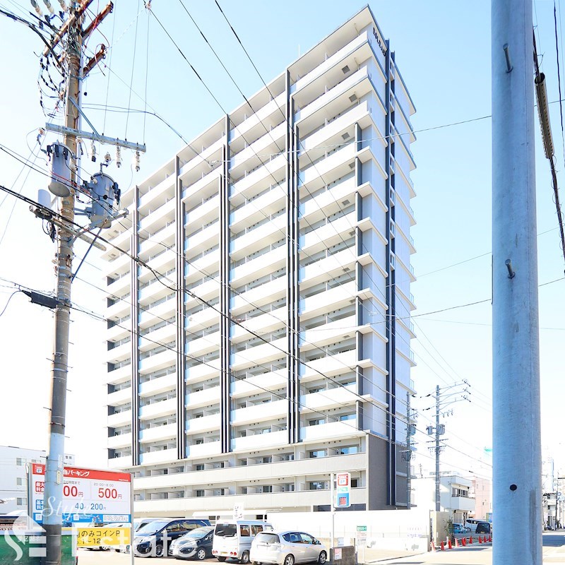 【名古屋市北区平安のマンションの建物外観】