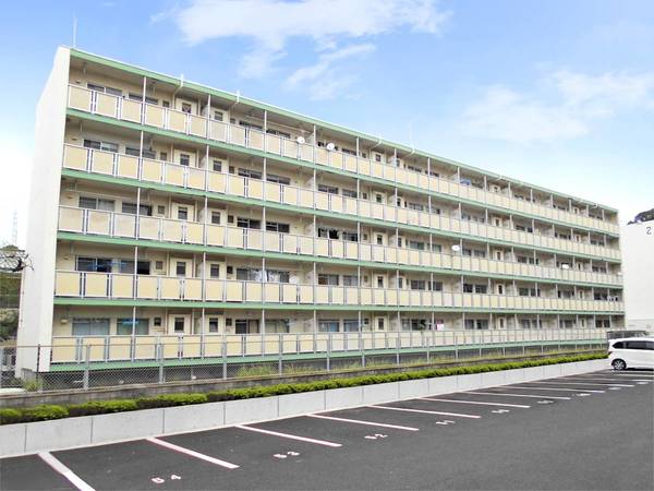 【ビレッジハウス玉里2号棟の建物外観】