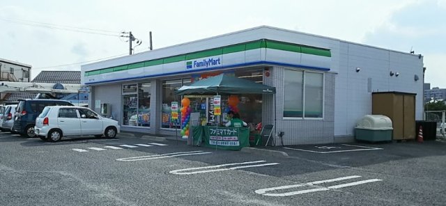 【津山市河辺のアパートのコンビニ】