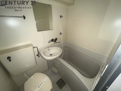 バス・シャワールーム　シンプルなユニットバスです