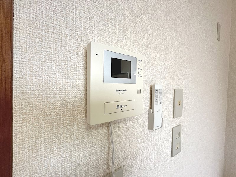 セキュリティ　写真は102号室です（参考）