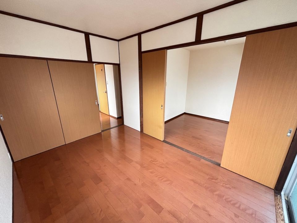 居室・リビング　６畳の洋室です