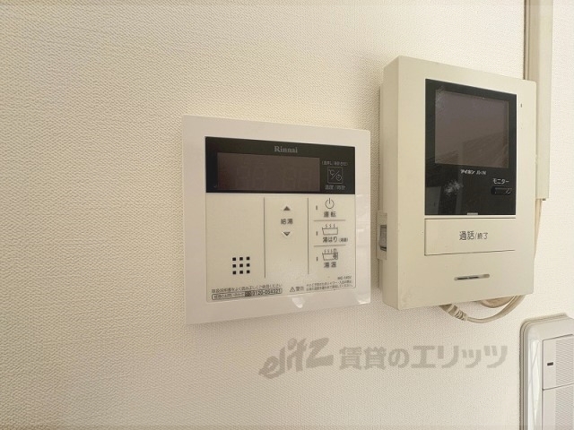 その他設備　給湯器リモコン