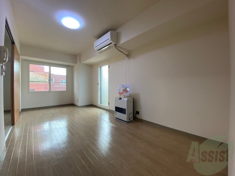 居室・リビング　広くてキレイなＬＤＫが広がっていて、充実した生活が送れそう。