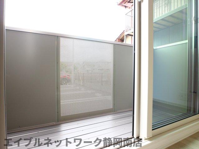 バルコニー　広々としたバルコニーです