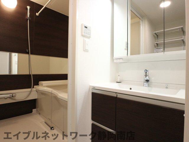 洗面設備　洗面所です