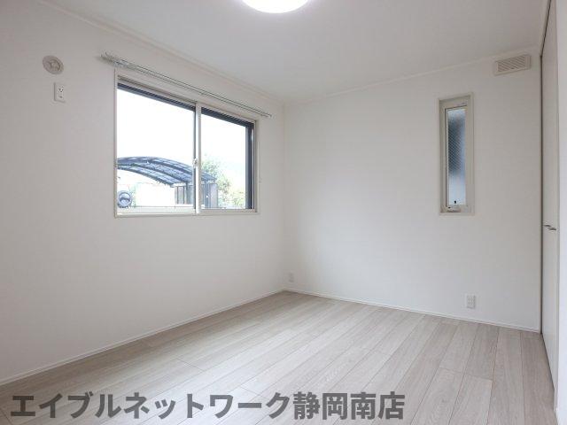 その他　ゆったりした洋室です