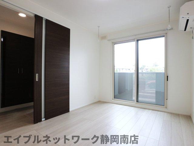 居室・リビング　居間です