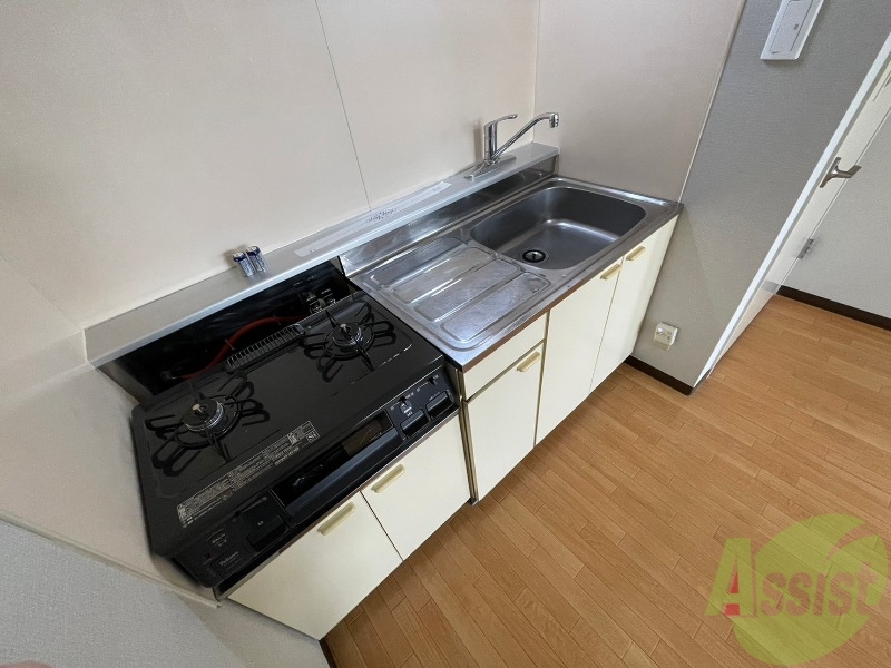 キッチン　キッチンです。一人暮らしなら十分な大きさですね。