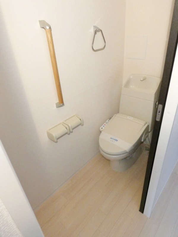 トイレ　図面と現状に相違がある場合には現状を優先