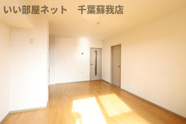 居室・リビング　ゆったり過ごせる居間です