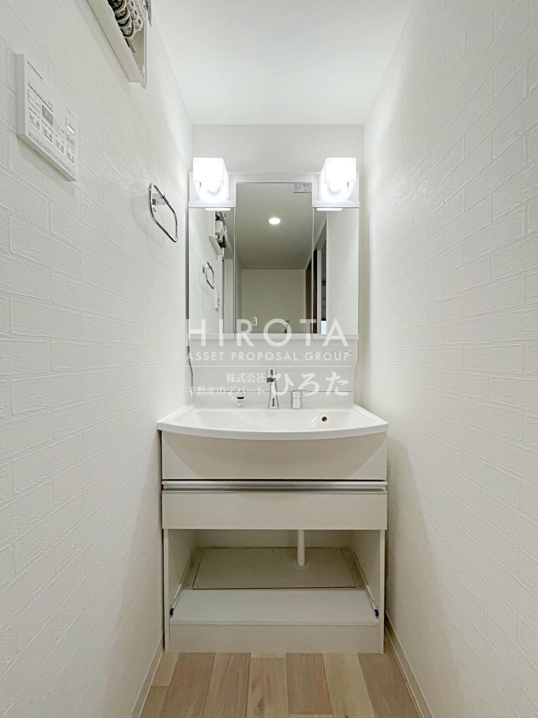 洗面設備　同仕様写真