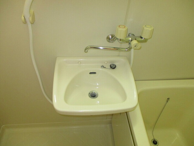 洗面設備　２０２（洗面台）