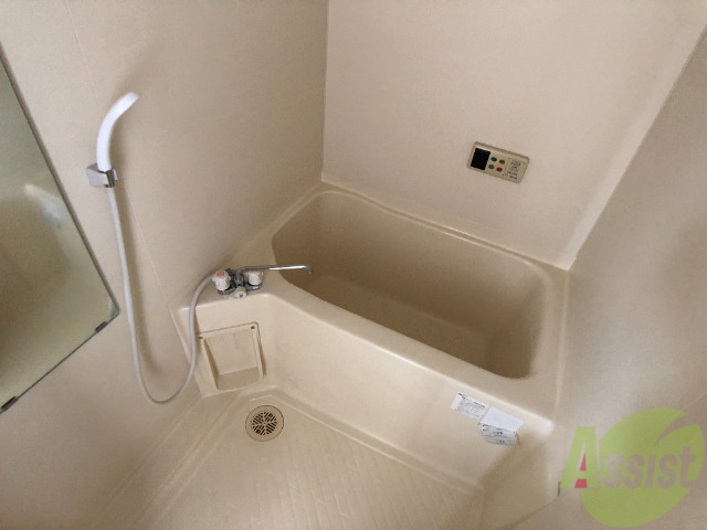 バス・シャワールーム　人気のバストイレ別のお部屋です。嬉しいですね～。