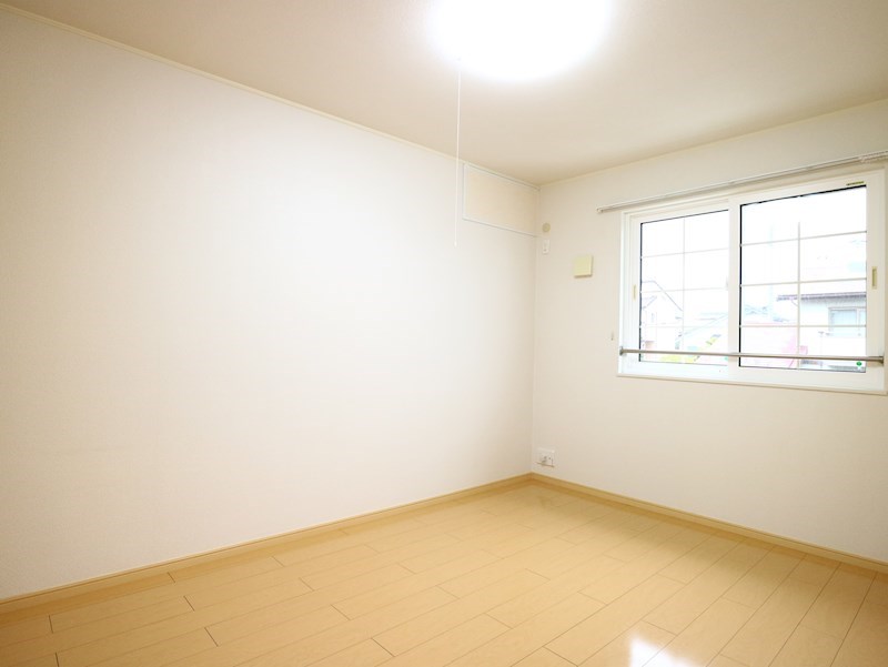 その他部屋・スペース　独立した洋室は寝室スペースに。