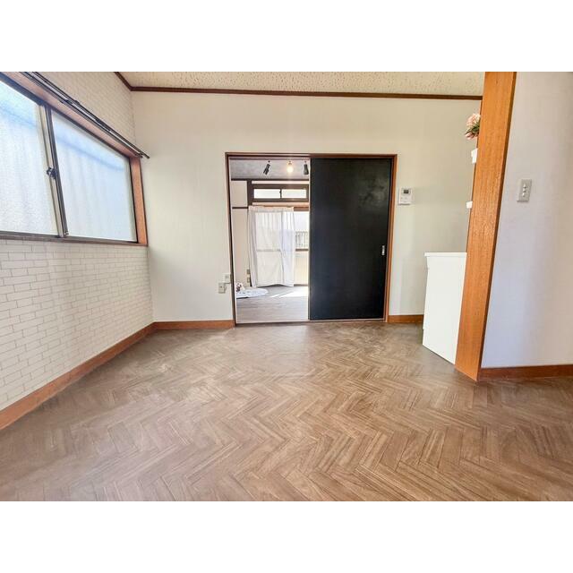 居室・リビング　反転間取参照