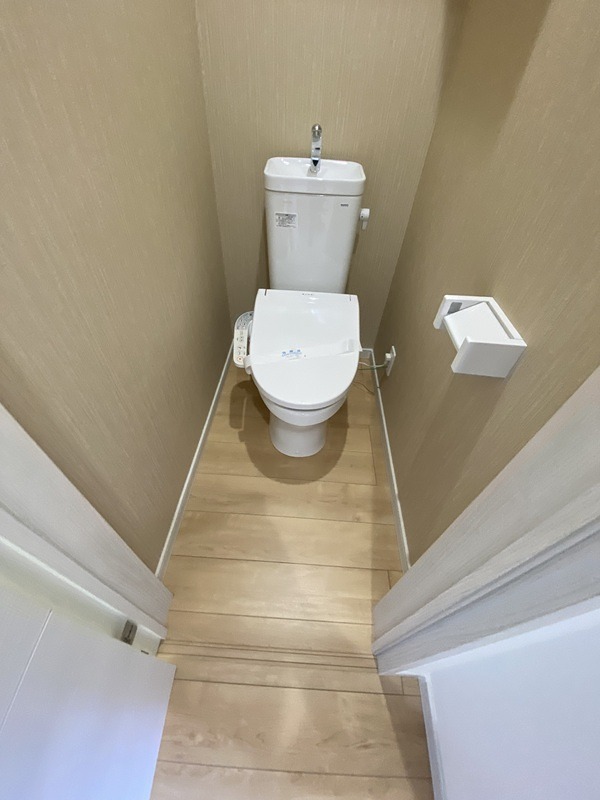 トイレ　ウォシュレット付きのトイレです。