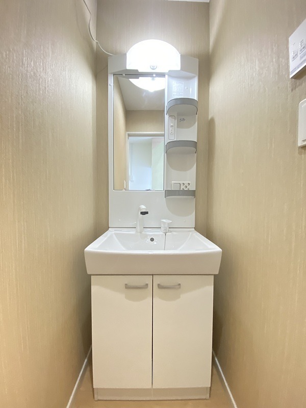 洗面設備　忙しい朝に嬉しいシャンプードレッサーです。