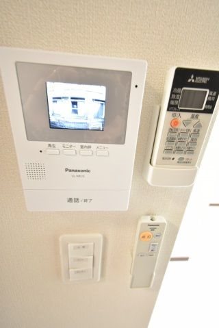 セキュリティ　来訪者が分かる安心のＴＶインターホンです。