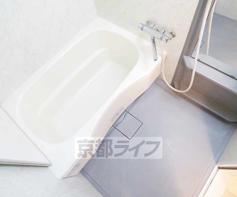 バス・シャワールーム　綺麗なバスです。