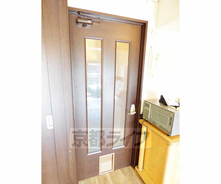 その他設備　しっかりとしたドアです。