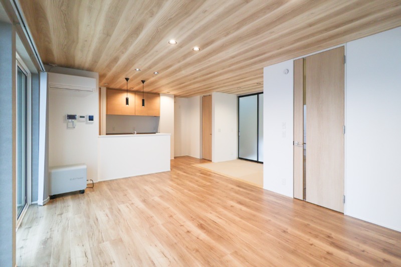 居室・リビング　図面と現状に相違がある場合には現状を優先