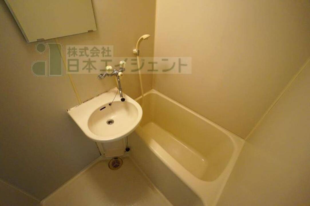 バス・シャワールーム　浴室