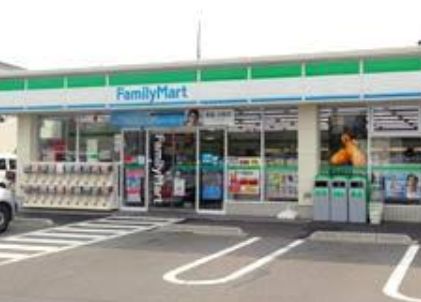 コンビニ　ファミリーマート西小岩二丁目店（コンビニ）まで392m