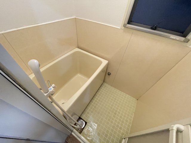 バス・シャワールーム　ゆったり過ごせるお風呂です