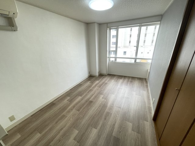その他部屋・スペース　落ち着いて過ごせるお部屋なので、寝室にいかがでしょうか