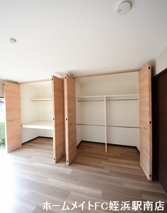 収納　★壁一面の大型収納★