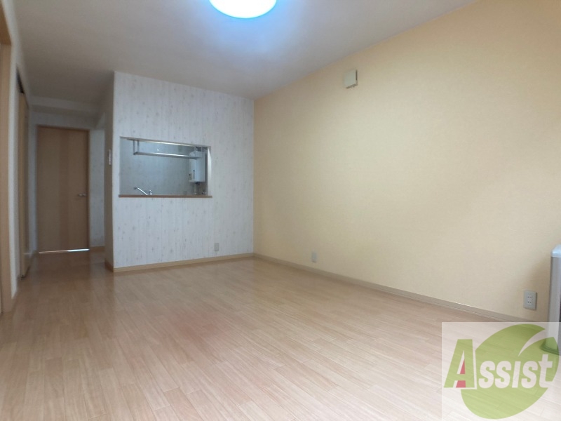 居室・リビング　広くてきれいなリビングです！快適に過ごせそうですね。