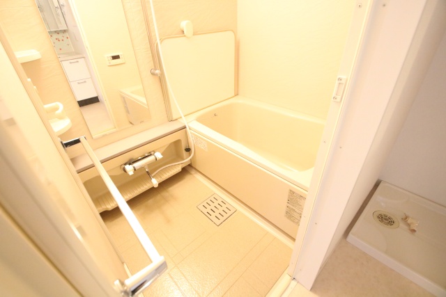 バス・シャワールーム　別室の参考写真です。※現況優先