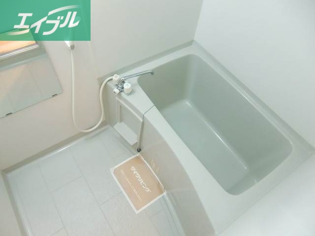 バス・シャワールーム　広々お風呂