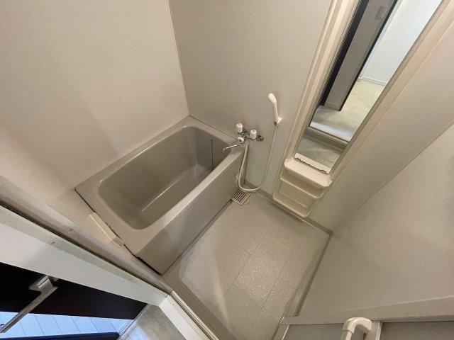 バス・シャワールーム　お風呂で日々の疲れを落としましょう