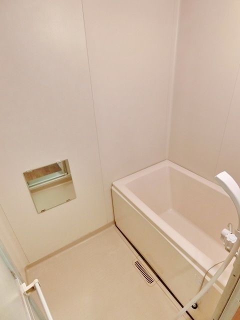 バス・シャワールーム　☆バス・トイレ別☆
