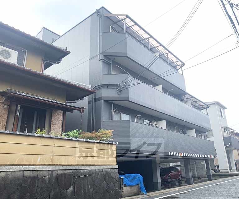 建物外観　鉄骨造のしっかりした物件です。