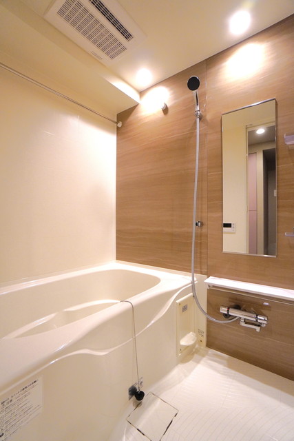 バス・シャワールーム　※写真は同タイプ住戸です。