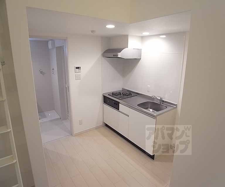 キッチン　ゆとりあるキッチンスペース。