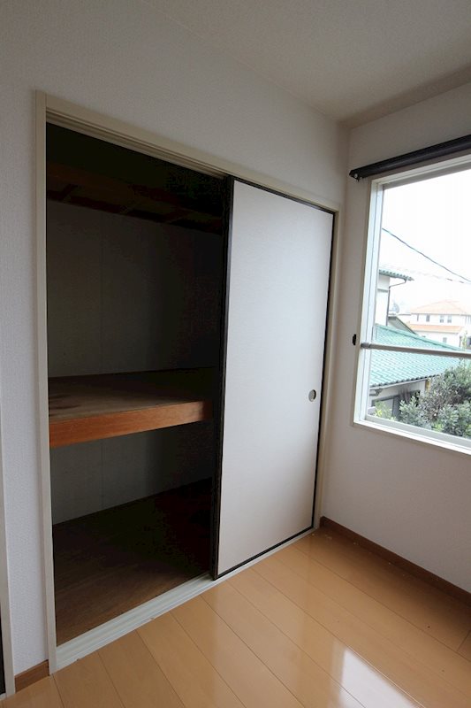 収納　たっぷり収納スペースがございます。