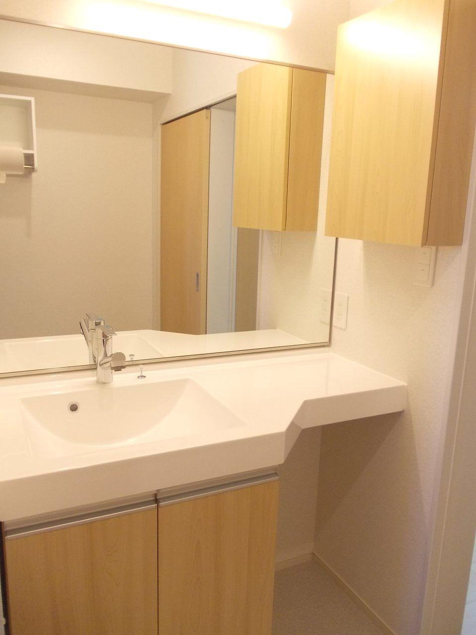 洗面設備　洗髪洗面化粧台