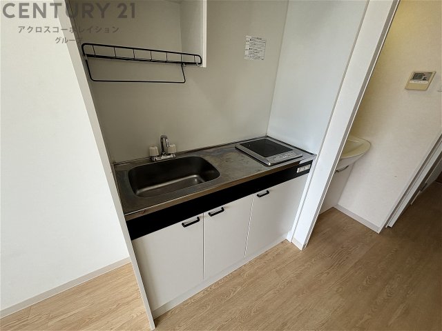 キッチン　壁付けキッチンでスペースを有効活用