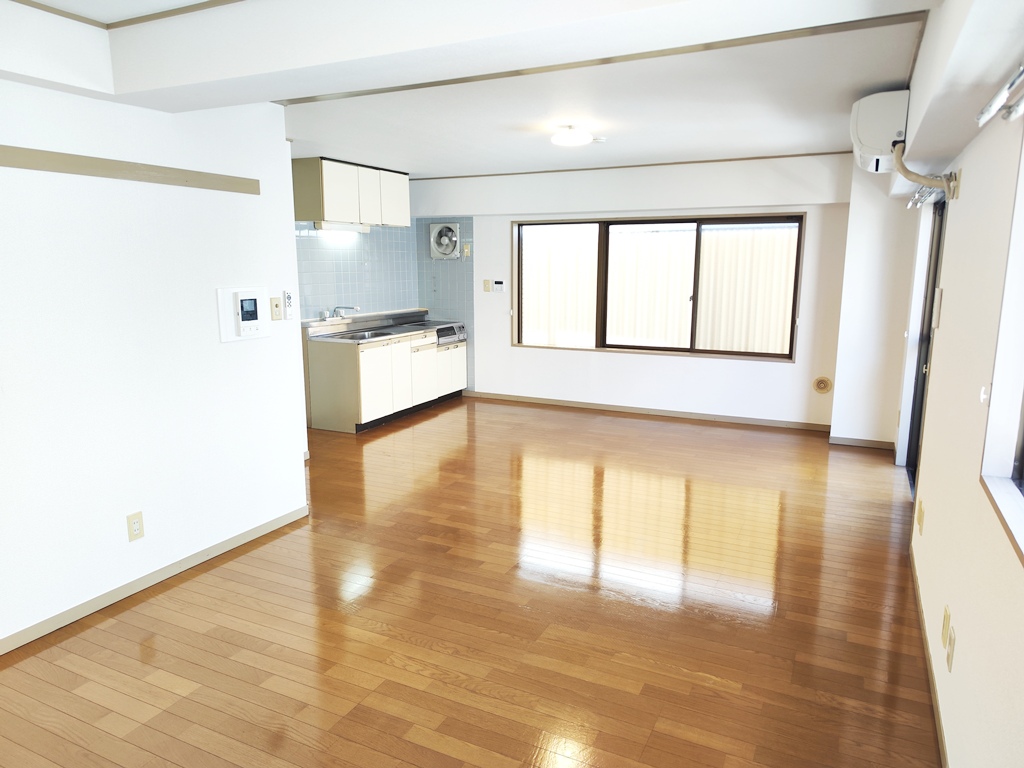 その他　明るく広いリビングで、家具配置も思いのまま