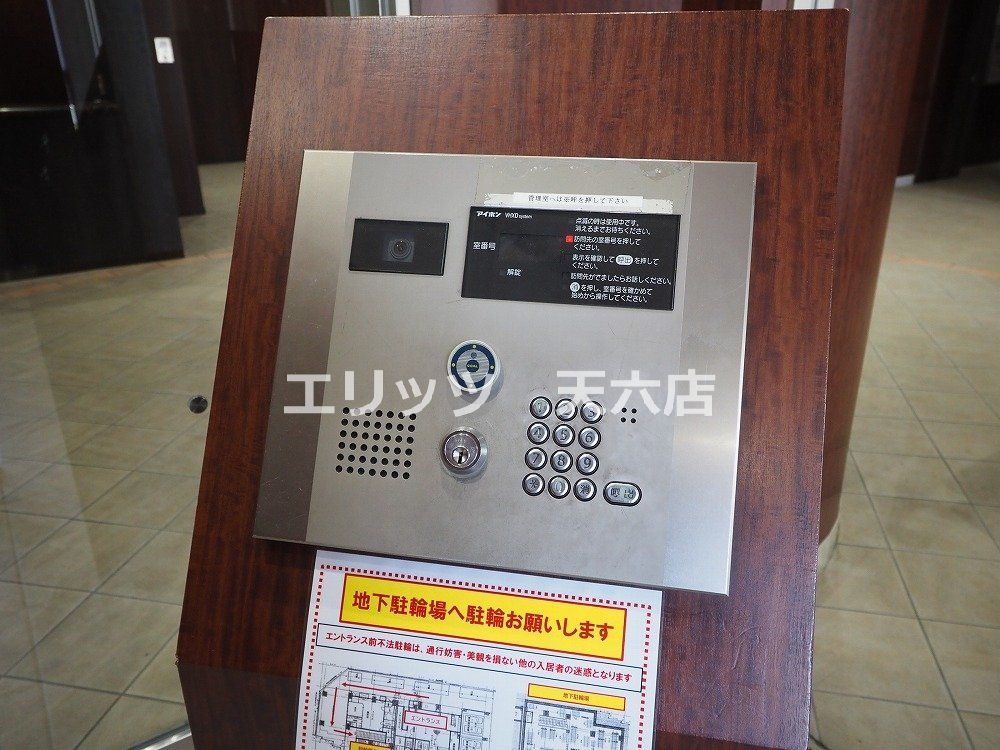 ロビー　エレベーター