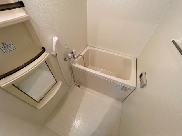 バス・シャワールーム　バス