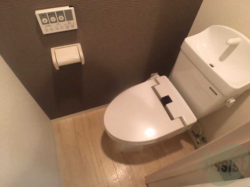 トイレ　ウォシュレット機能がついたトイレ。安心して使用できますね。