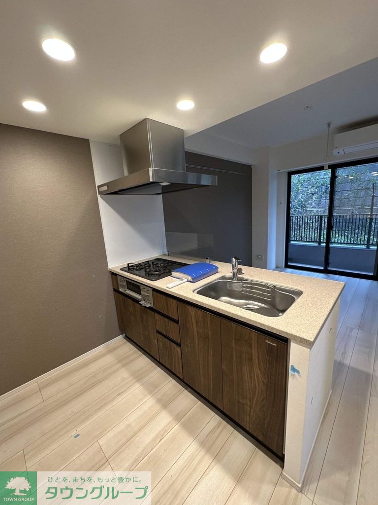 キッチン　同物件別部屋写真