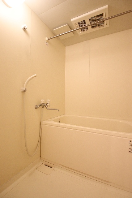 バス・シャワールーム　※別室の参考写真の為、現況優先です。