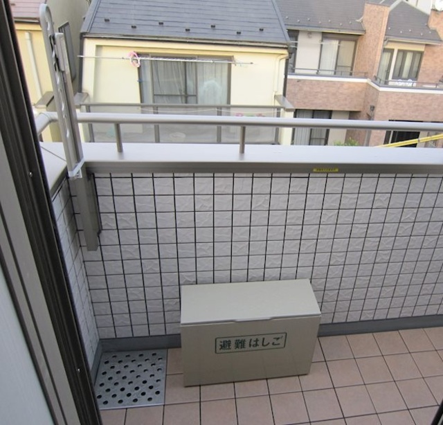 バルコニー　バルコニーあります