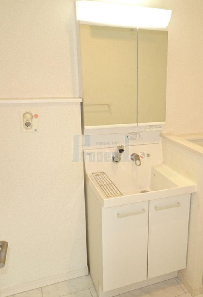 洗面設備　うれしい独立洗面台！